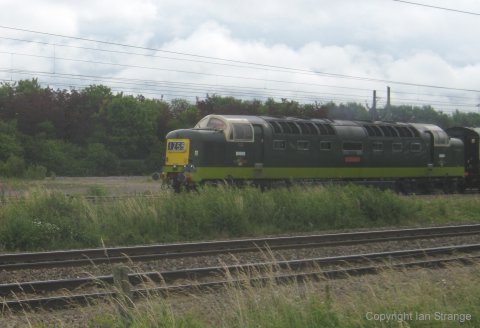 D9009 passes Marholm, 2015